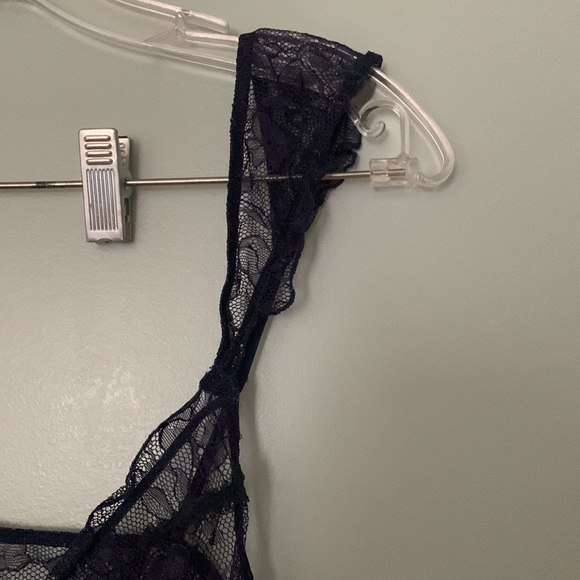 Parawin lace nighty - Picture 3 of 7